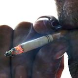 Massachusetts prohíbe la venta de tabaco con sabores