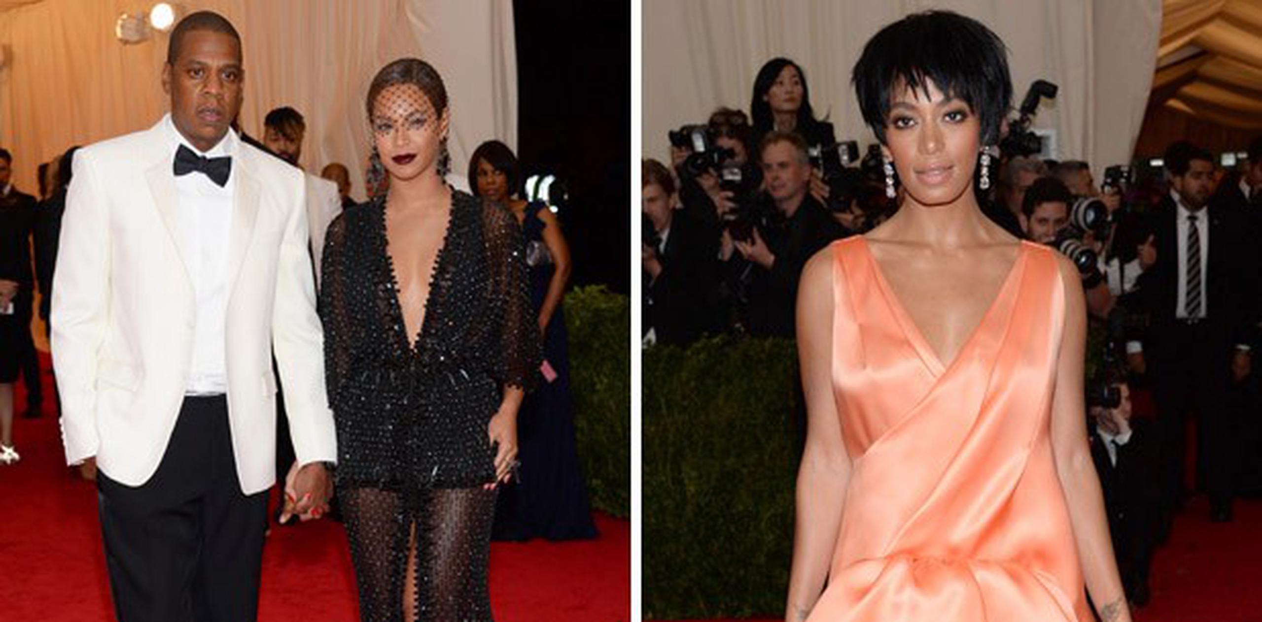 Beyoncé, Jay Z y Solange posaban sus elegantes galas el día en que ocurrieron los hechos.  (AP)