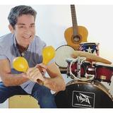 Ángel Vázquez presenta el show cómico musical “Con la musa encendía”