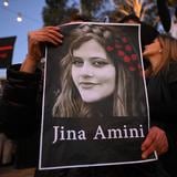 Irán condena a prisión a las dos periodistas que desvelaron el caso de Mahsa Amini 