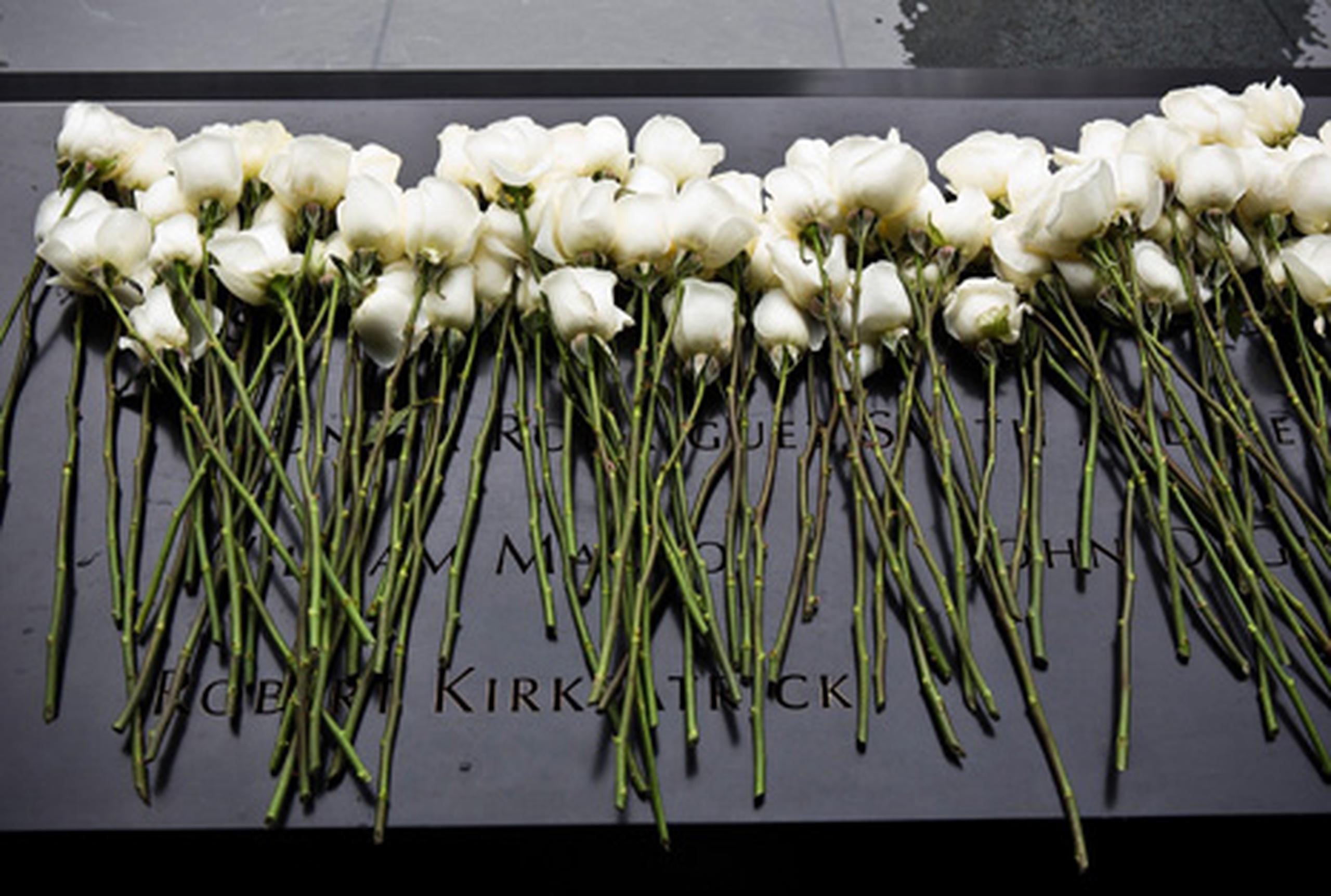 Ese ataque tuvo lugar ocho años antes de que terroristas suicidas de Al Qaeda estrellaran dos aviones comerciales contra las Torres Gemelas el 11 de septiembre de 2001, en unos atentados que costaron la vida a casi 3.000 personas. (AFP/Andrew Burton)