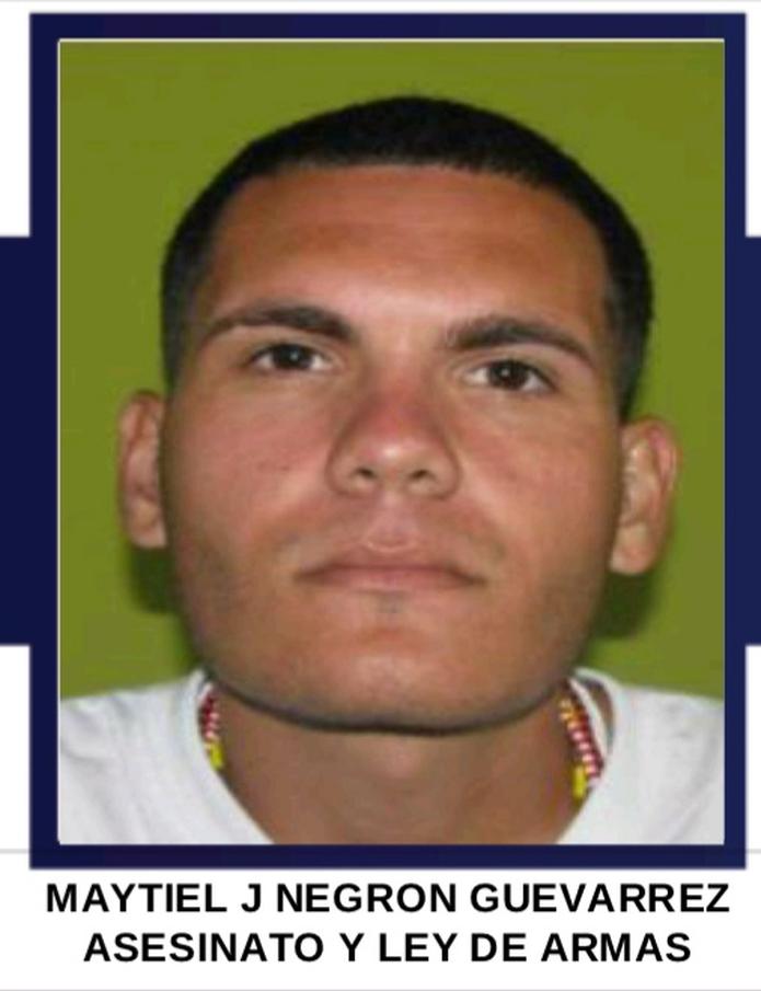 Maytiel J. Negrón Guevarrez figura en la lista de los fugitivos más buscados en el área policíaca de Bayamón, tras ser acusado por un crimen en Dorado.