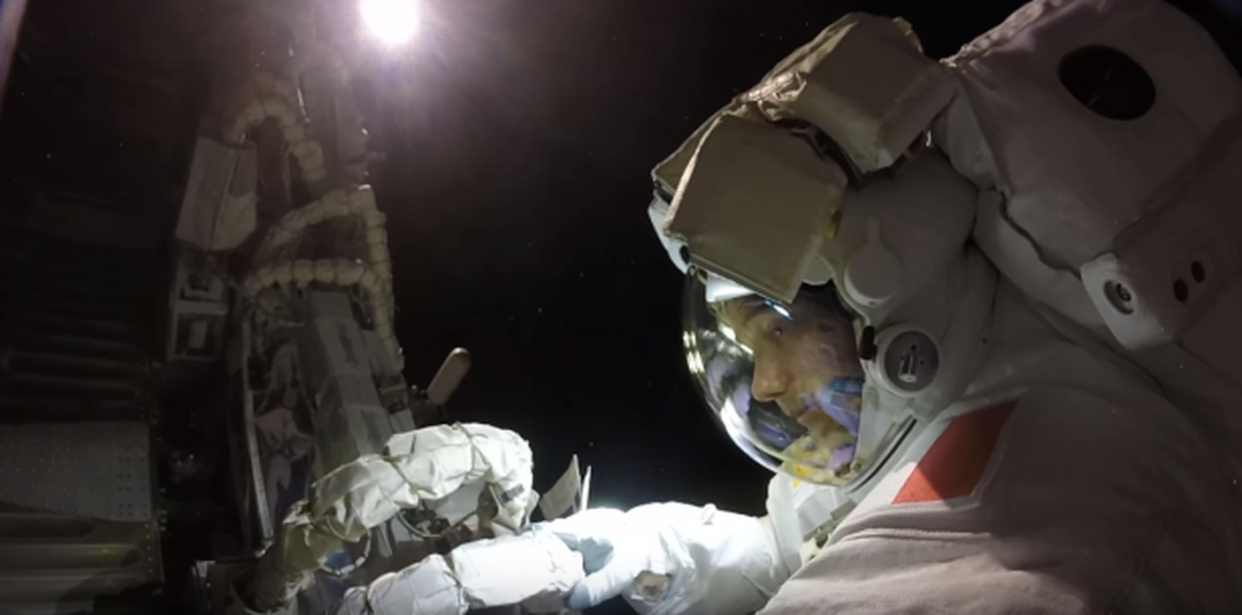 Thomas Pesquet (en la foto) fue grabado por su colega Shane Kimbrough. (YouTube / NASA Johnson)