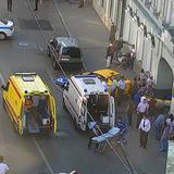 Interrogan a taxista que atropelló a 8 en el centro de Moscú