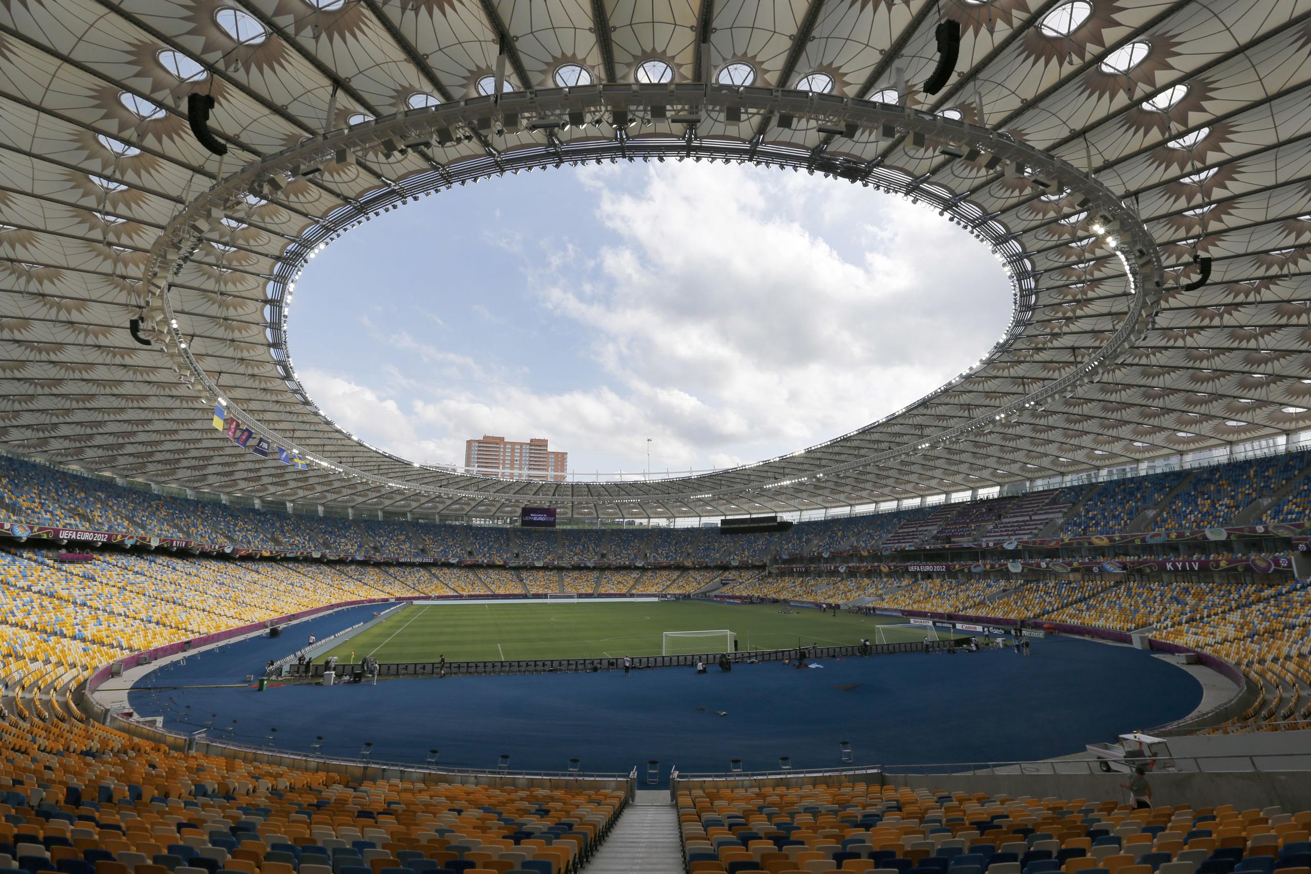 Vista del Estadio Olímpico en Kiev, Ucrania, el 10 de junio de 2022. Allí fue que se celebró hoy el primer partido de la temporada, sin público en las gradas.