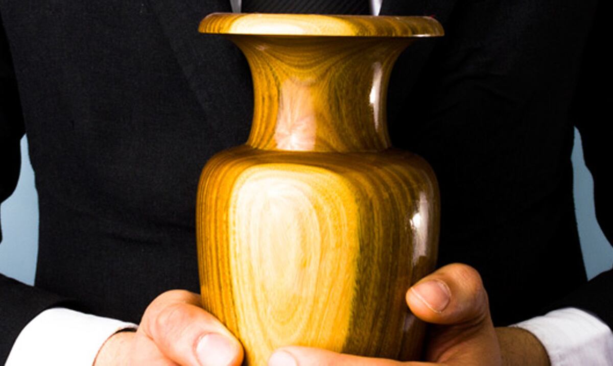 Vaticano prohibe esparcir cenizas de cuerpos cremados ...