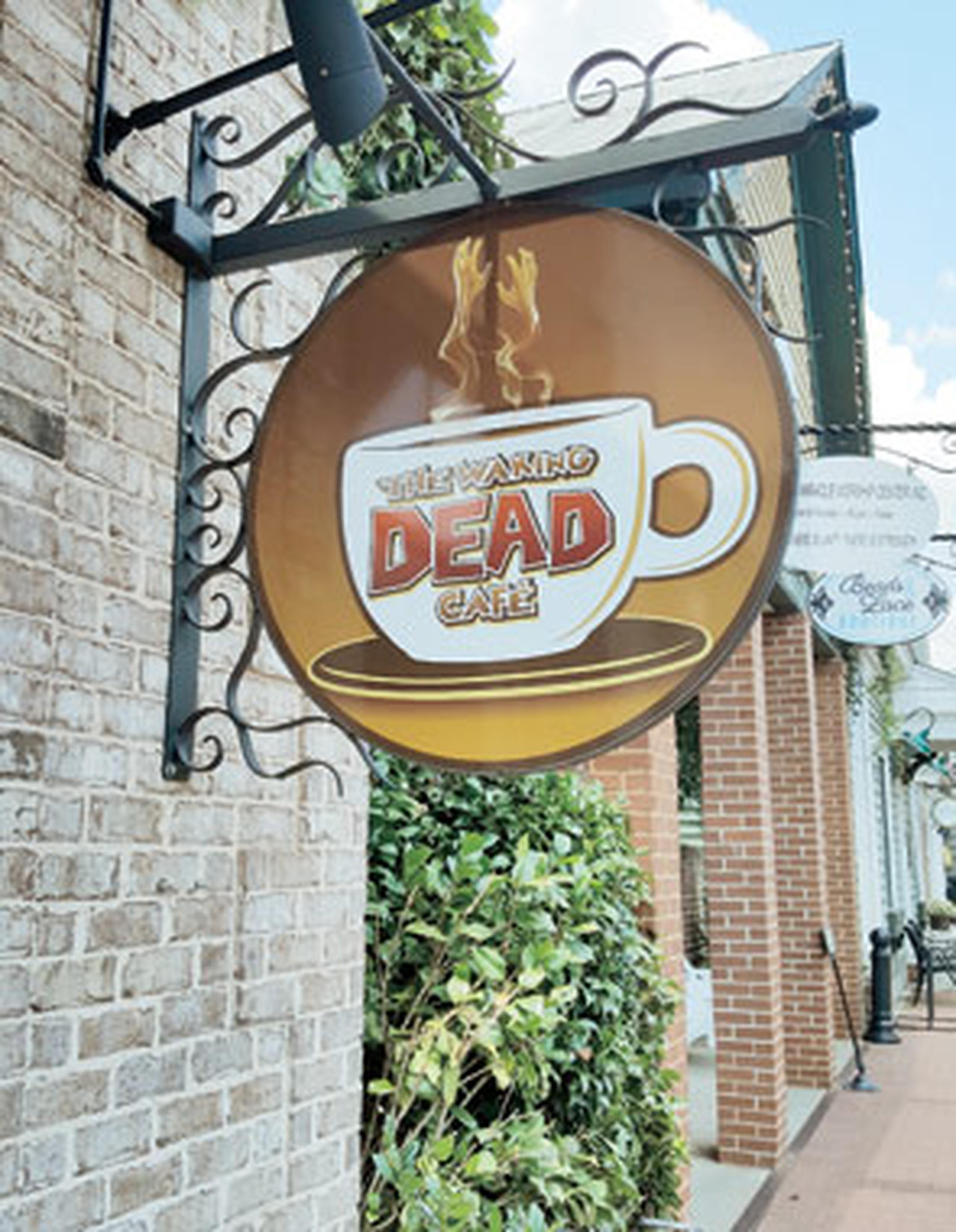 En Senoia está ubicada la tienda The Official Walking Dead Store y el local The Waking Dead Café, cuyas bebidas y platos llevan los nombres de los personajes principales de la saga.  (melba.brugueras@primerahora.com)