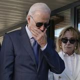 Joe Biden llora en Irlanda al recordar a su hijo fallecido