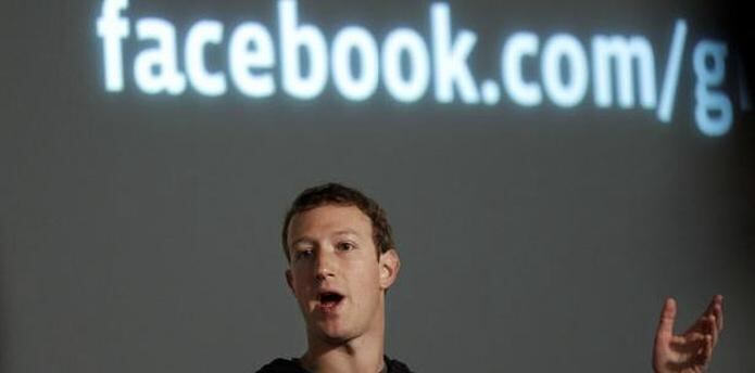 El director general de Facebook, Mark Zuckerberg, alabó la expansión de Messenger el miércoles. (Archivo)