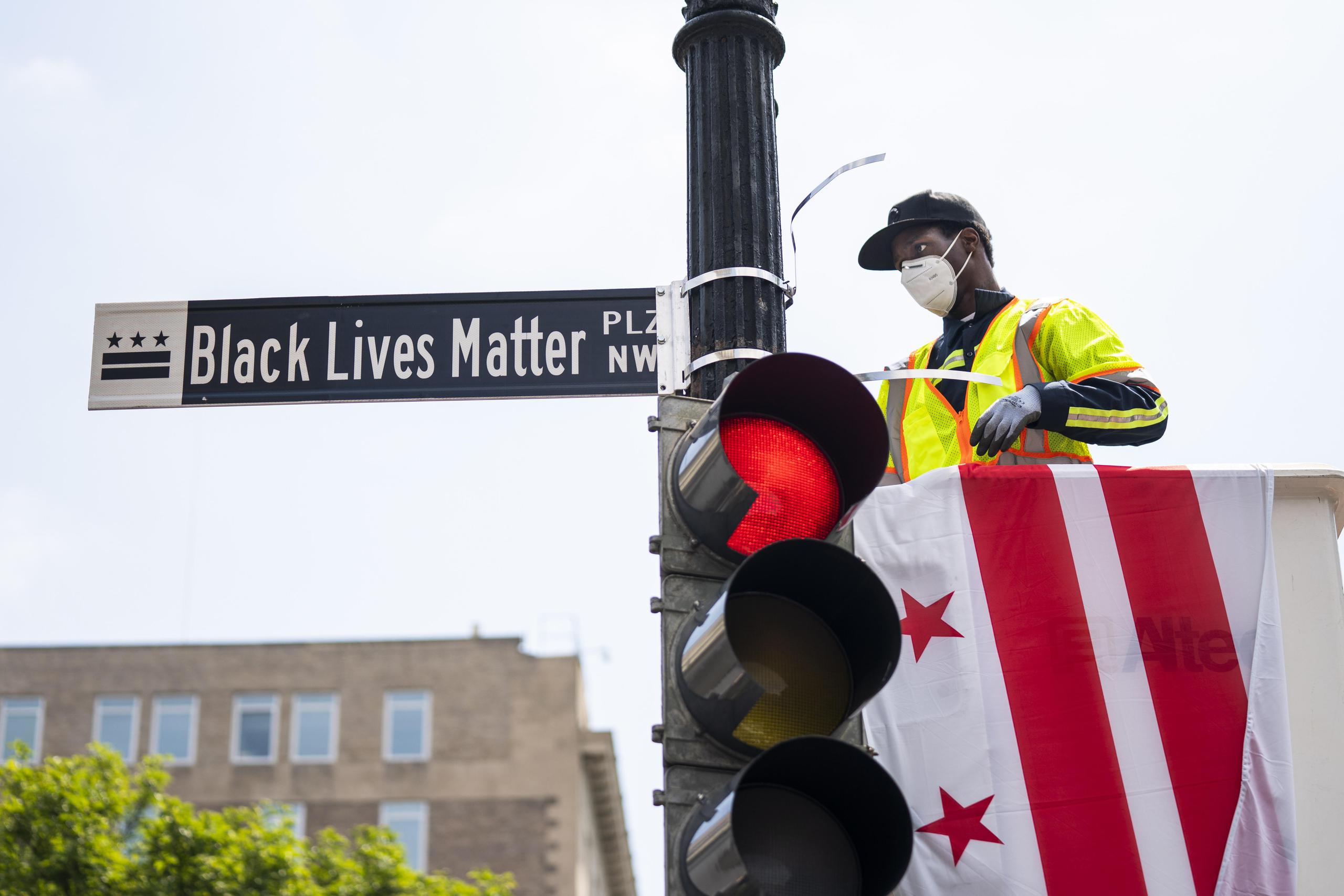Letrero de la calle "Black Lives Matter".