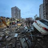 Sentencian a contratistas de edificio que se derrumbó en el terremoto de Turquía