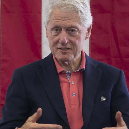 Bill Clinton quiere que se sepa “lo que está pasando realmente en la isla”