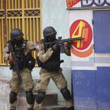 Policía haitiana recupera carguero secuestrado por pandillas tras enfrentamiento de 5 horas