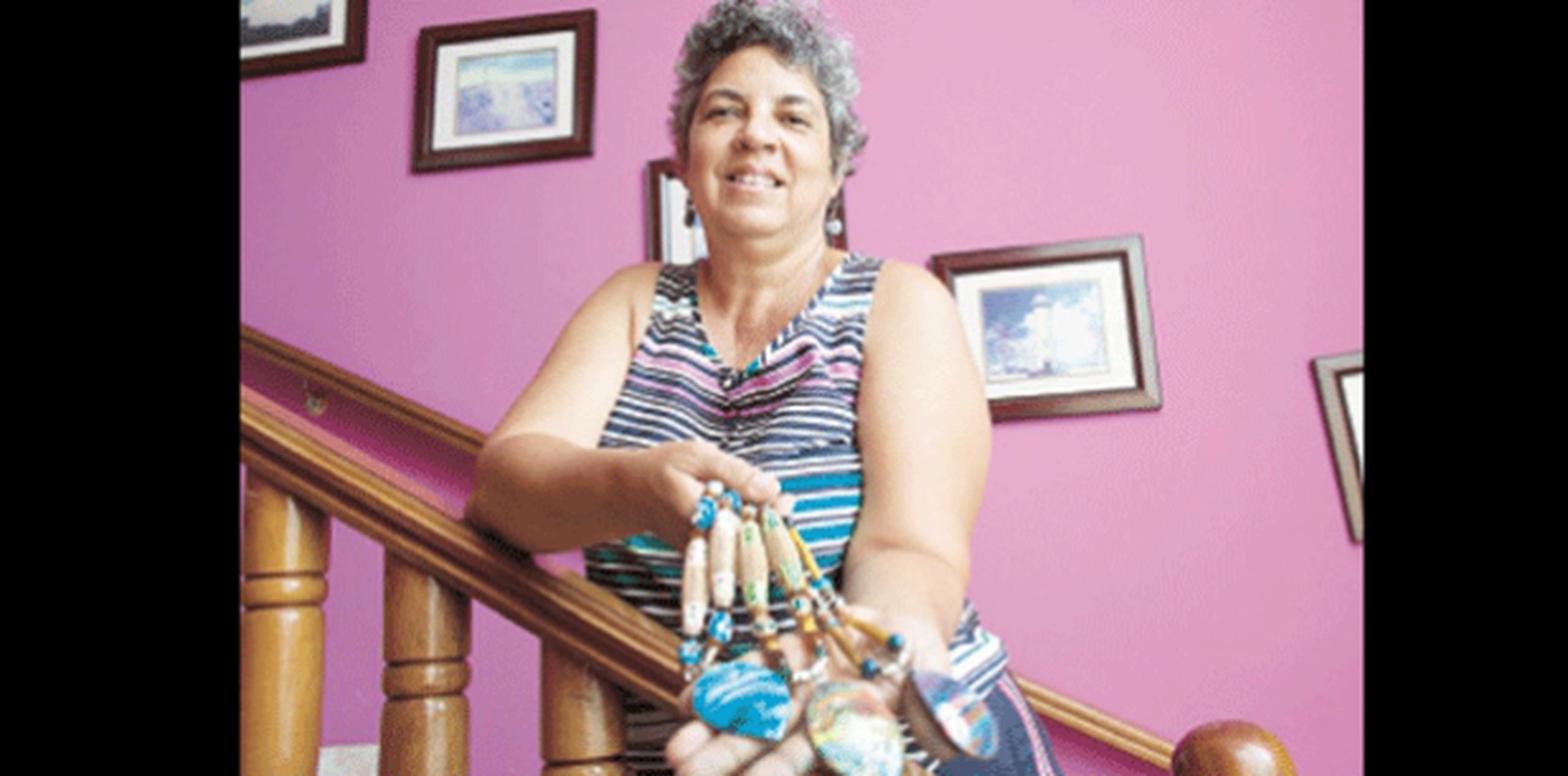 Beatriz Rodríguez asegura que es la única artesana en Puerto Rico con esta técnica. (PARA EL NORTE / ALVIN J. BÁEZ)