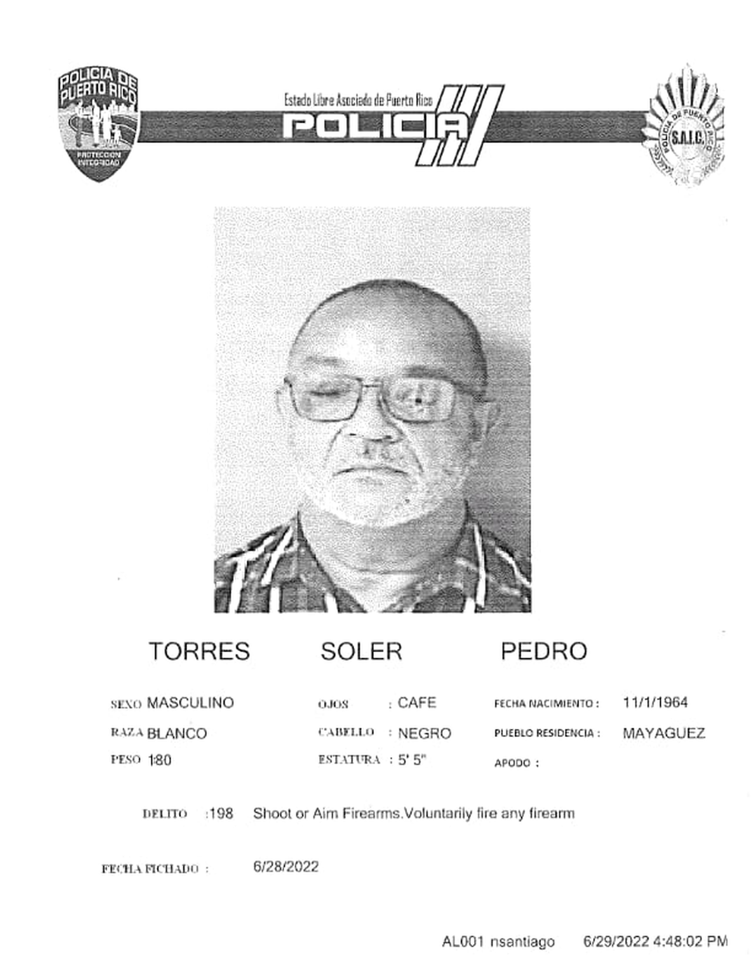 Pedro Torres Soler de 57 años, fue acusado por violación a la Ley de Armas y quedó en libertad al prestar una fianza de $5,000.00.