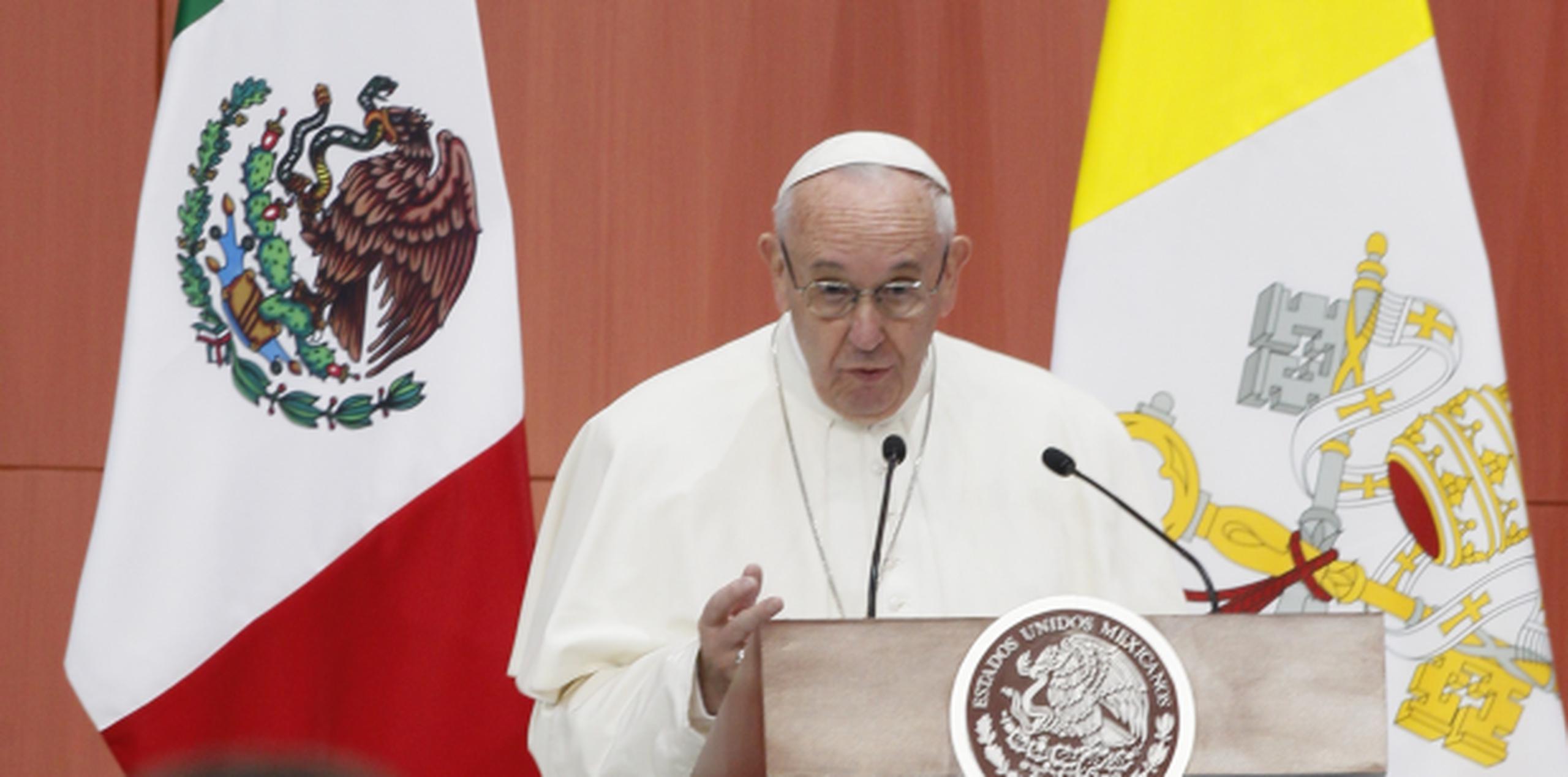 "Esto no es sólo un asunto de leyes que requieran de actualizaciones y mejores - siempre necesarios-, sino de una urgente formación de la responsabilidad personal de cada uno", dijo el papa. (AP)