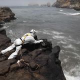 Perú detecta hidrocarburos en la zona marina afectada por un gran derrame en 2022 
