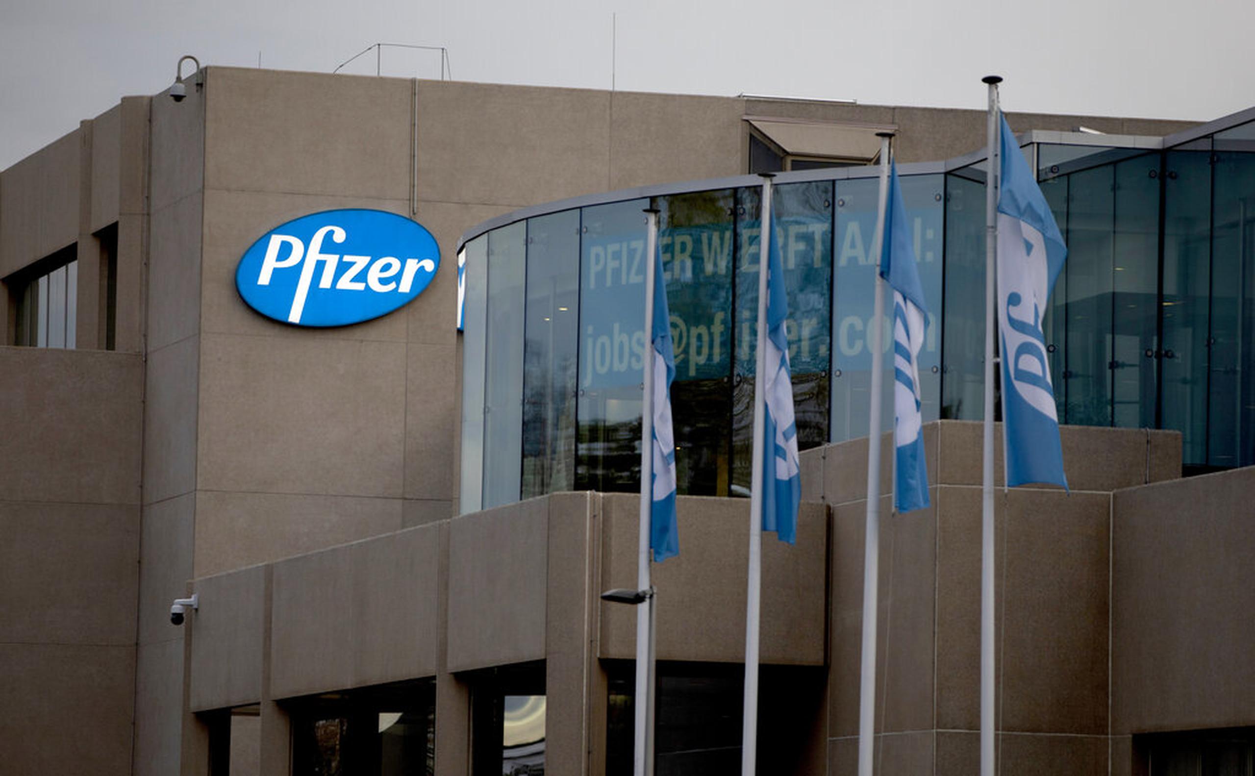 Pfizer informó pocos detalles sobre los efectos secundarios.