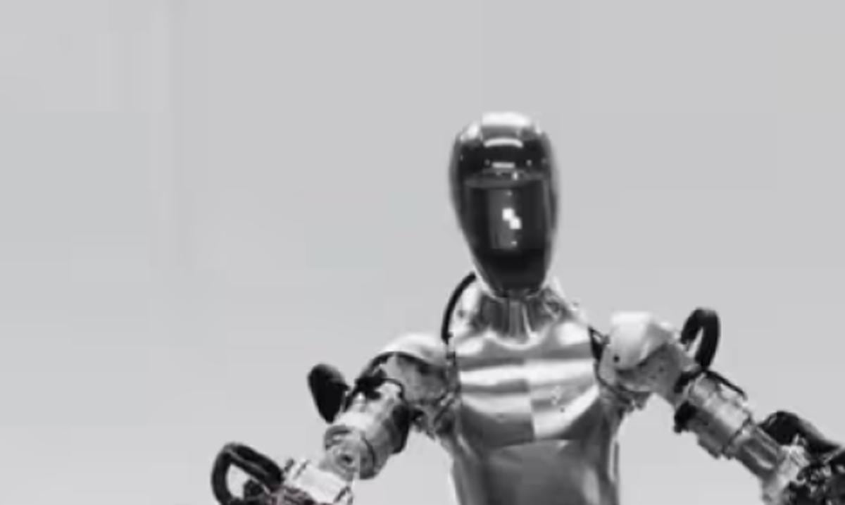 Video: This artificial intelligence robot that amazed the world