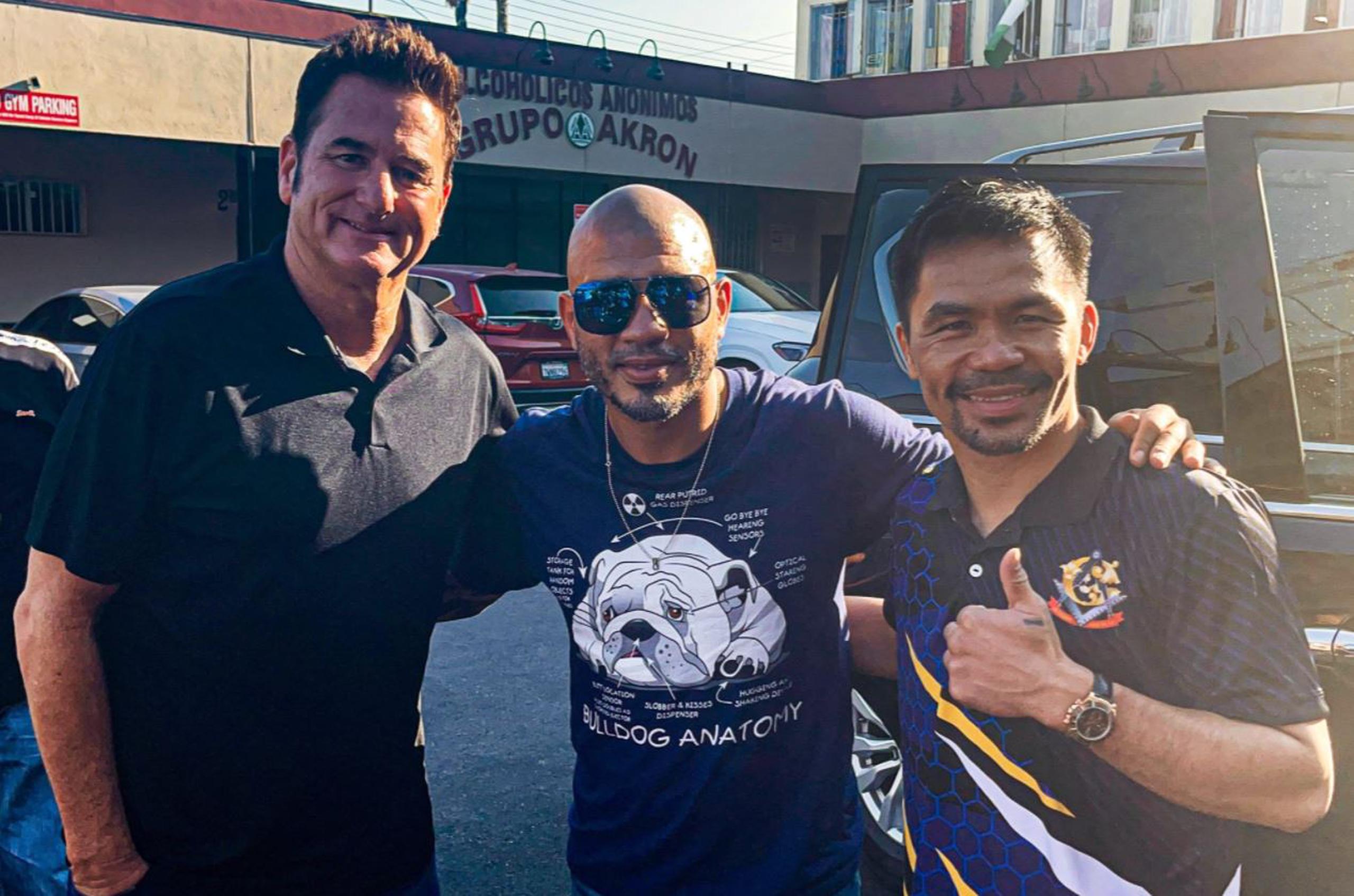 Miguel Cotto aprovechó que se encuentra en Los Ángeles para saludar a Manny Pacquiao.