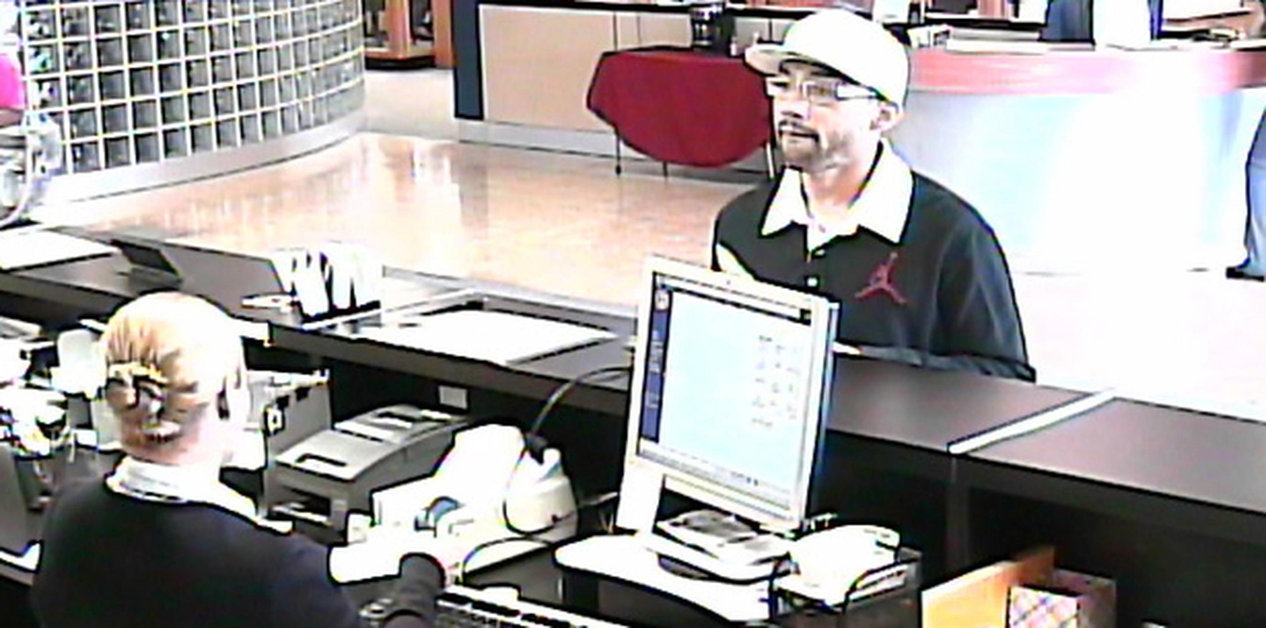 Se busca hombre que asaltó banco en Caguas Primera Hora