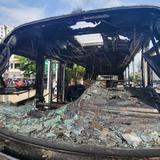 Vídeo: Se incendia autobús en pleno recorrido por la ciudad de Barranquilla