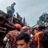 Choque de trenes en Bangladesh deja más de una decena de muertos