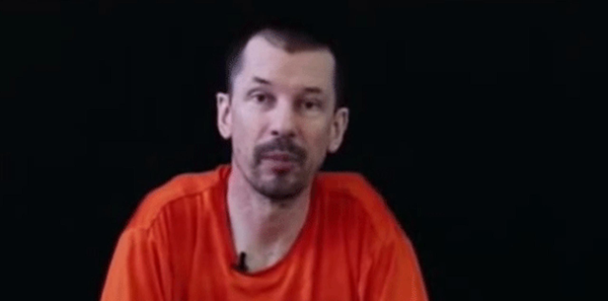 Se trata del tercer vídeo de este tipo en dos semanas en el que se ve a Cantlie, que fue secuestrado por el EI en noviembre de 2012. (Youtube)