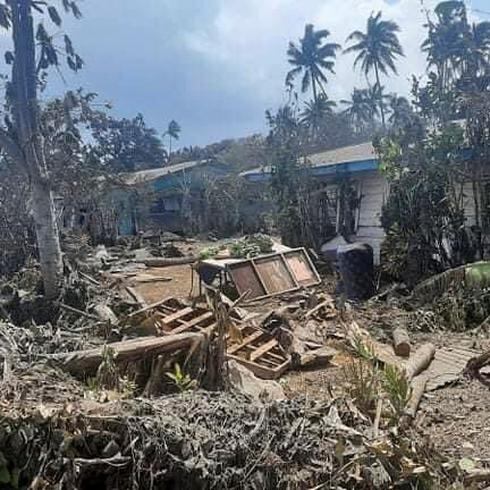 Revelan más imágenes de la devastación en Tonga
