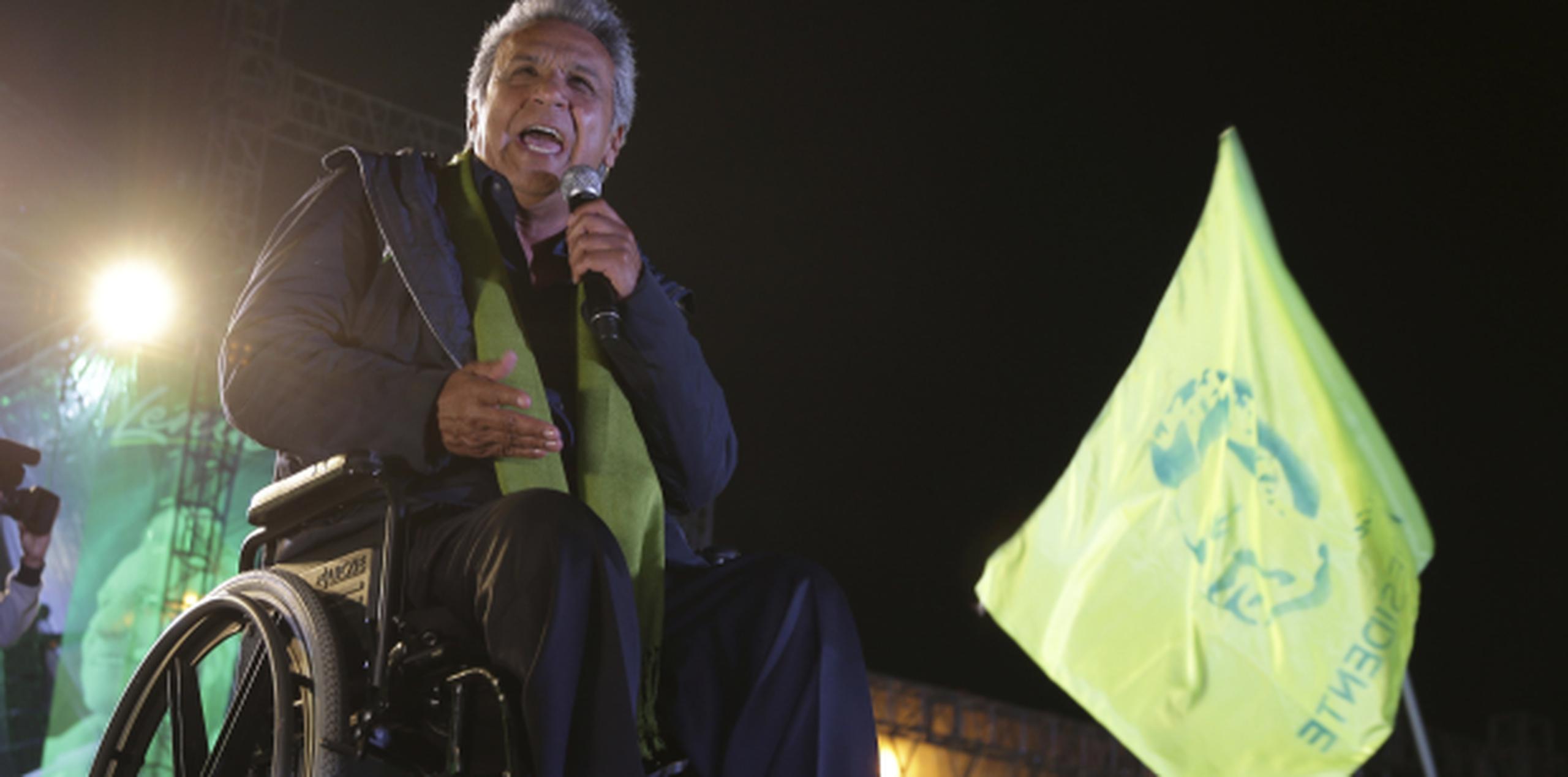 
Moreno es uno de los dos aspirantes a sustituir a Rafael Correa, quien lleva 10 años al timón de Ecuador. (AP)
