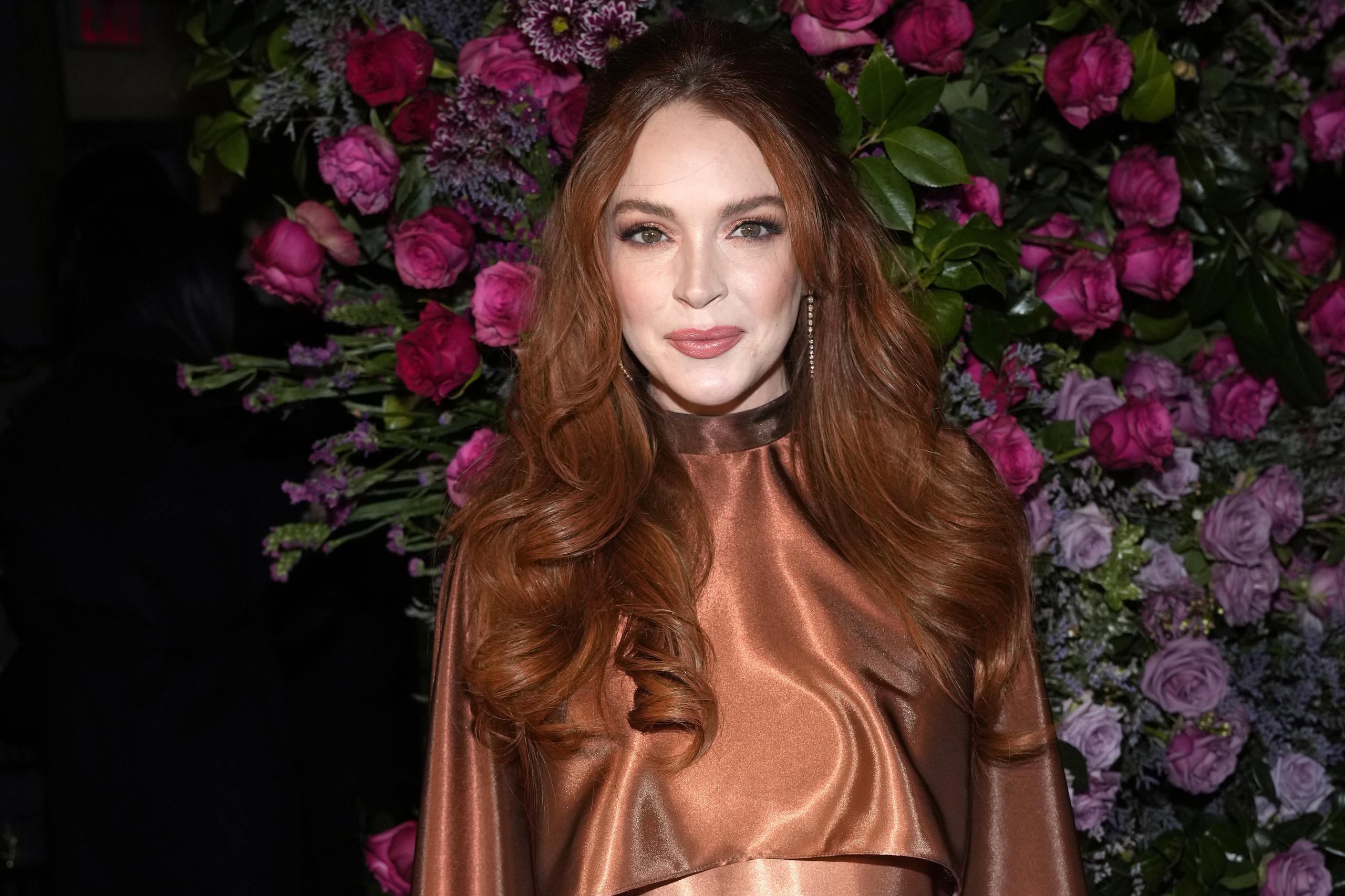 Lindsay Lohan en el desfile de otoño/invierno 2023 de Christian Siriano en Nueva York el 9 de febrero de 2023.