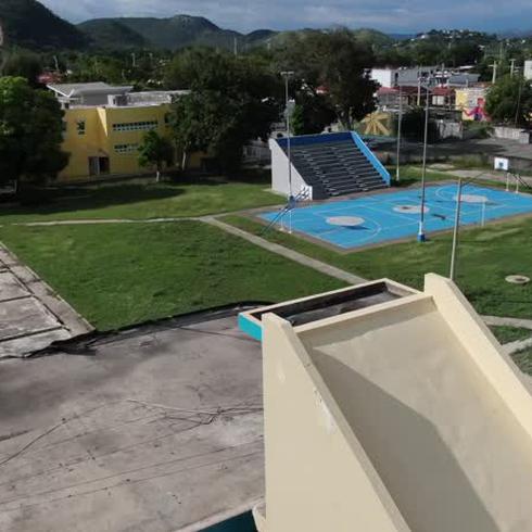 Impactantes imágenes aéreas de la escuela de Guánica tras los terremotos
