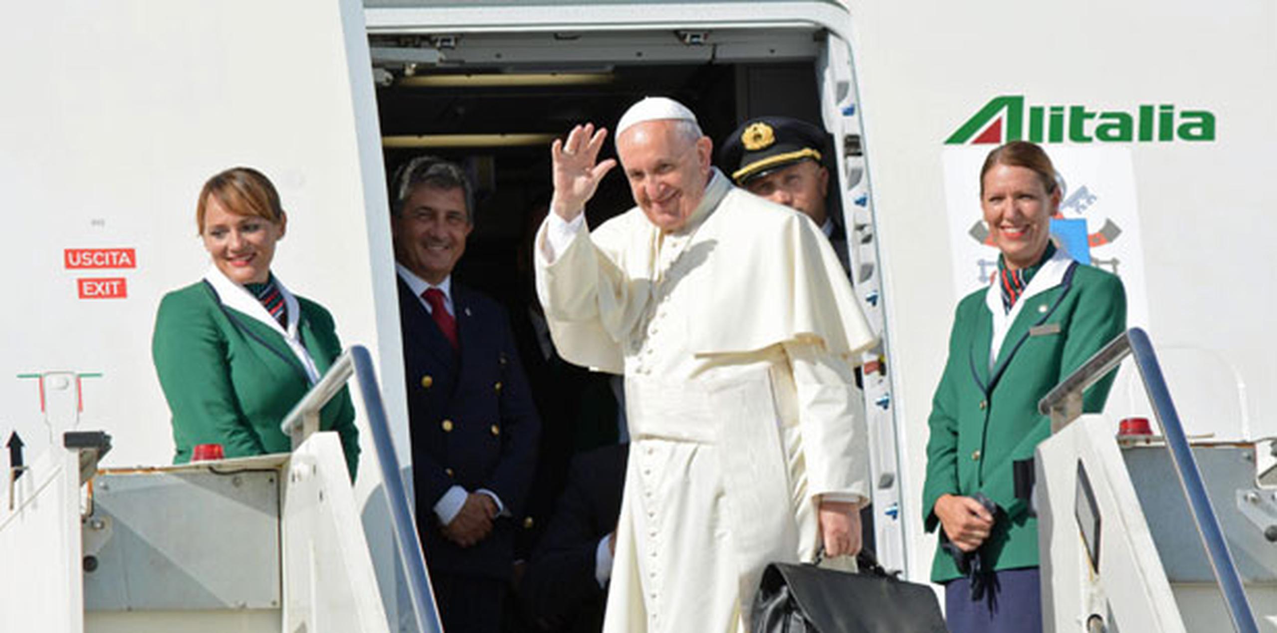 Francisco es el tercer papa que visita Cuba en las últimas dos décadas: Juan Pablo II estuvo en 1998 y Benedicto XVI en 2012. (EFE/EPA/TELENEWS)
