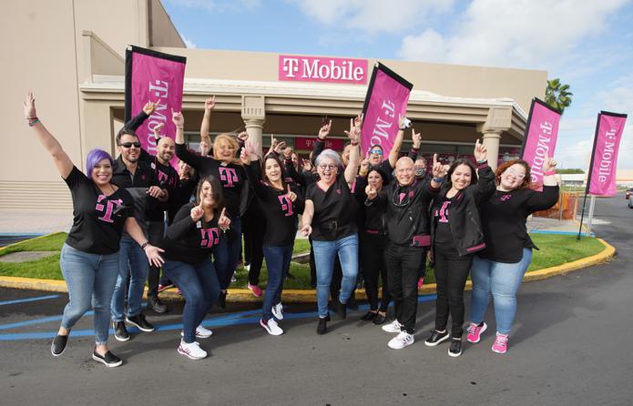 El equipo magenta de T-Mobile ha logrado el reconocimiento y la satisfacción de los clientes.