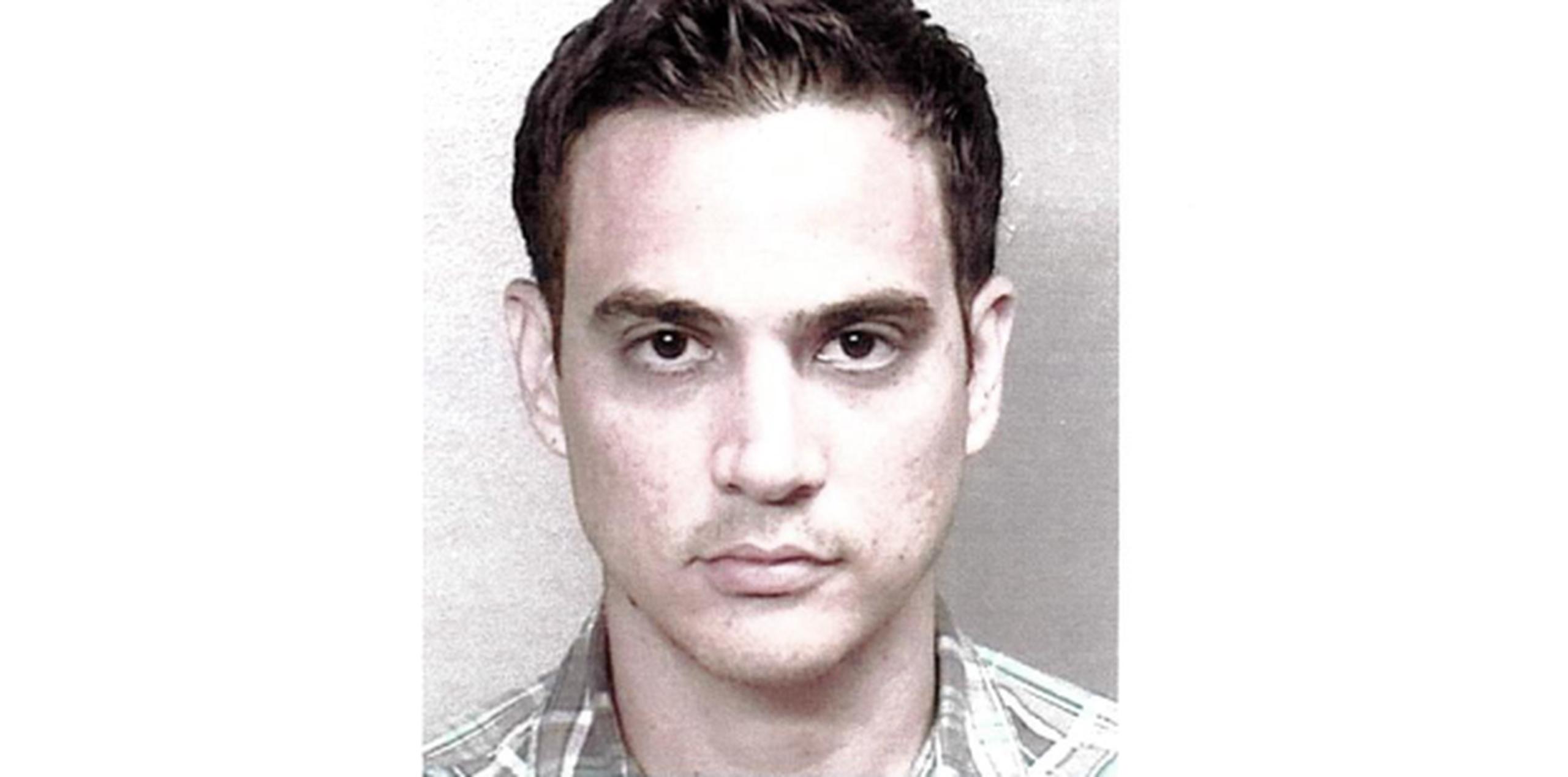 Joel González Matos enfrentaba cinco cargos de corrupción de menores por supuestamente inducir o intoxicar a cinco menores de 18 años. (Archivo)
