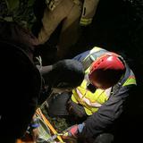 Rescatan turista que sufrió caída en El Yunque