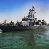Buque de Estados Unidos lanza disparo de advertencia a nave iraní