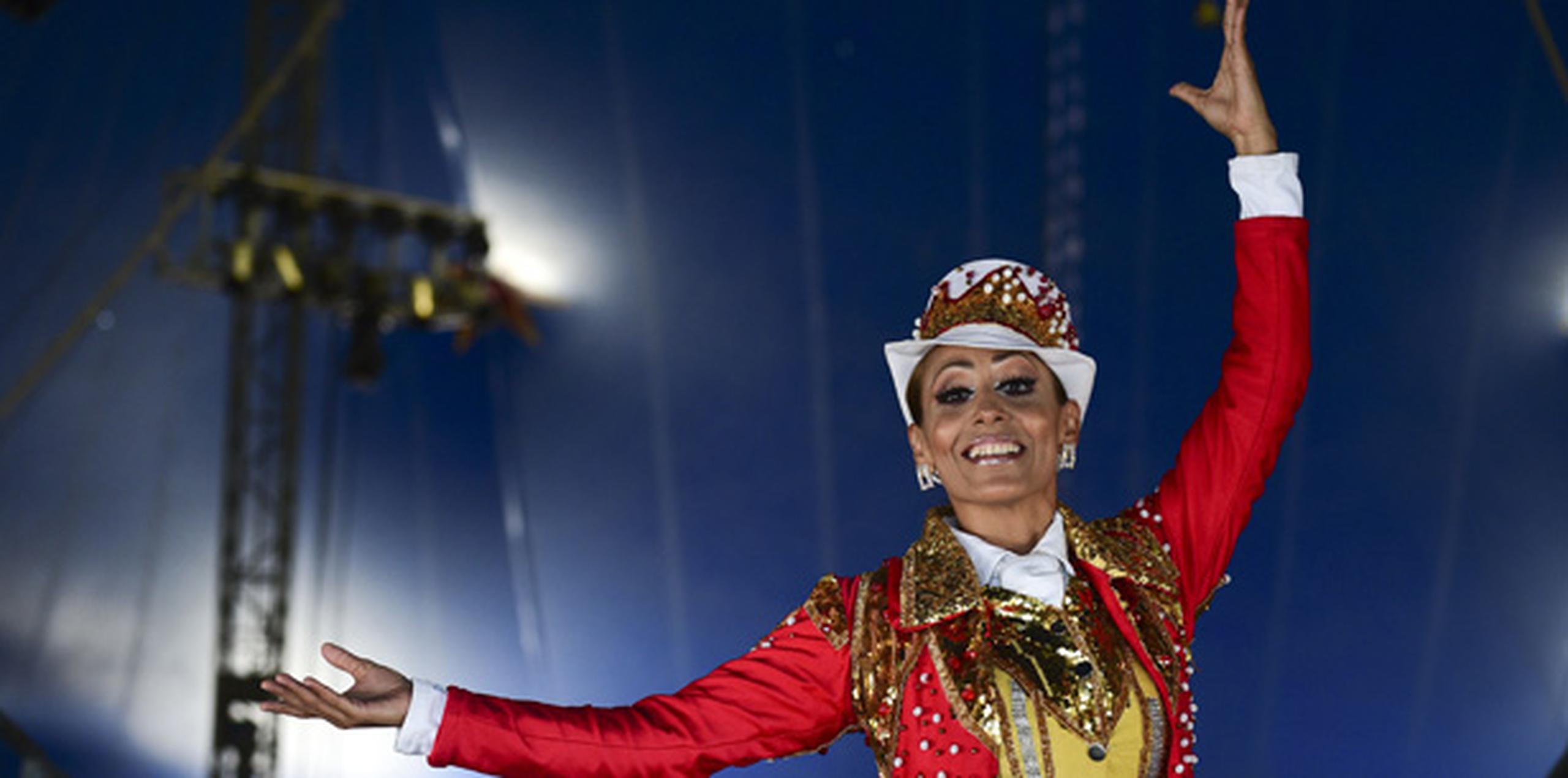 Érika -natural de Guadalajara, México- no solo es la primera mujer ringmaster del Circo Hermanos Suárez,  también es la primera ringmaster femenina que se presenta en Puerto Rico. (tony.zayas@gfrmedia.com)