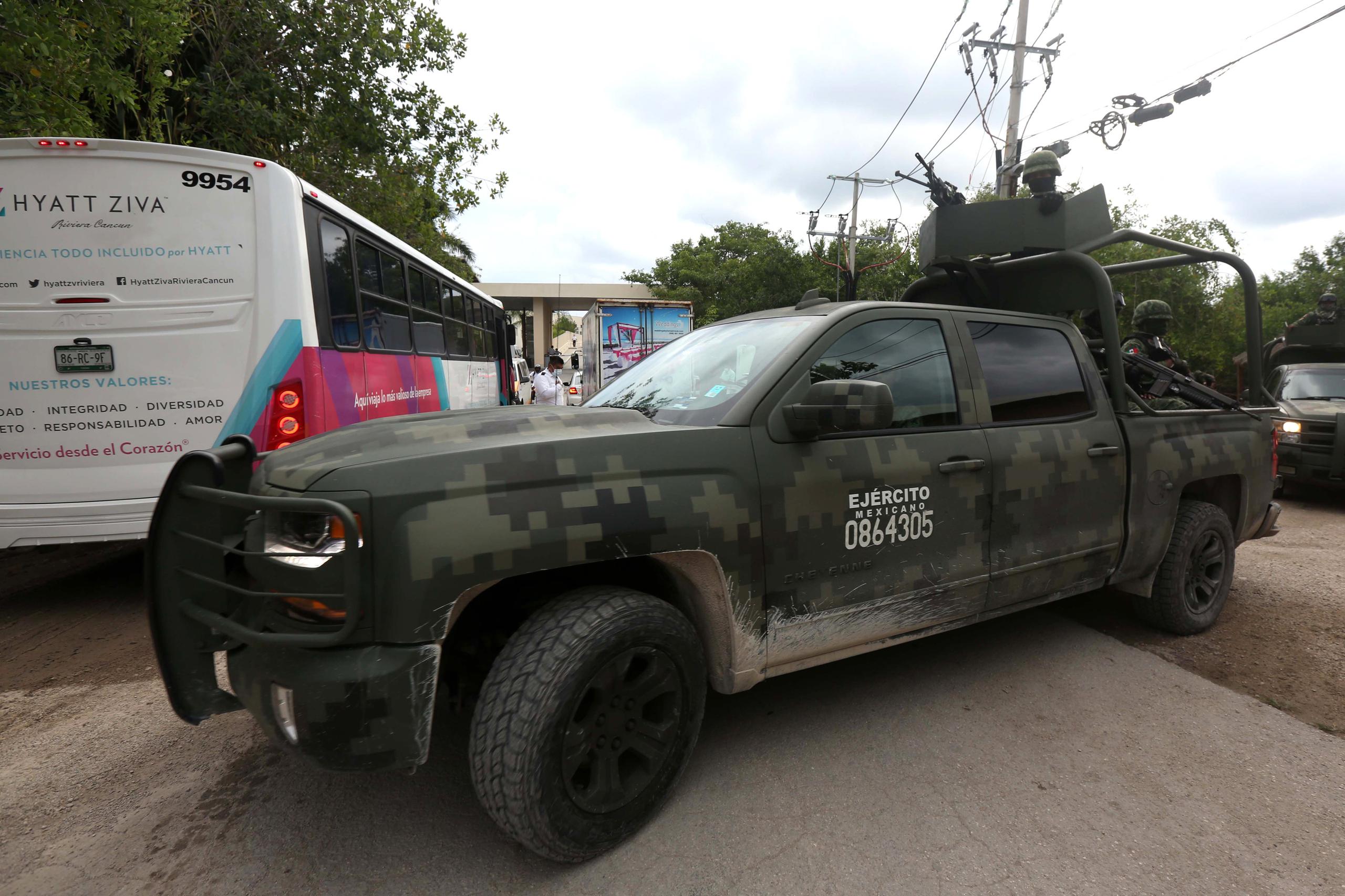 Integrantes del Ejercito Mexicano resguardan la zona donde se perpetró un ataque armado, imagen de archivo. EFE/Alonso Cupul
