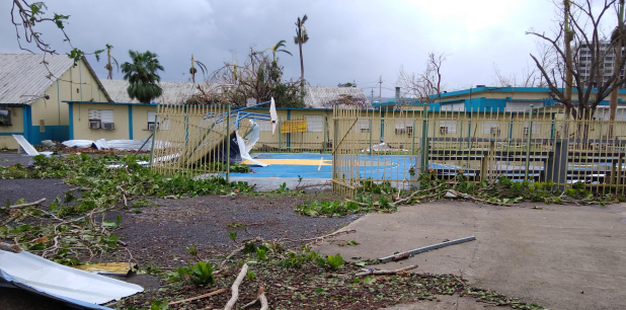 La escuela vocacional República de Costa Rica, en Caguas, tras el huracán María. (Archivo)