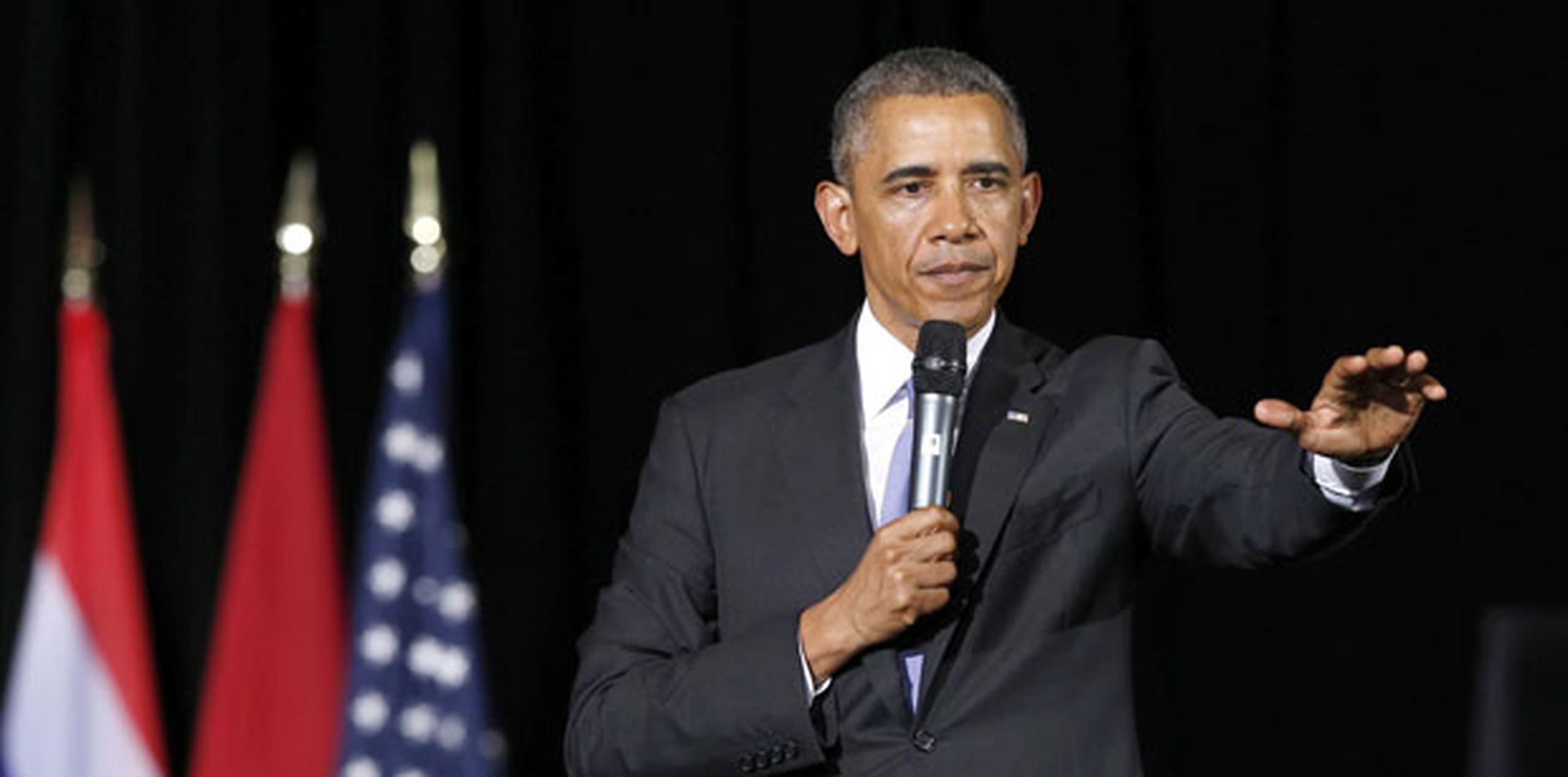Obama reaccionó durante su gira por Malasia. (EFE)