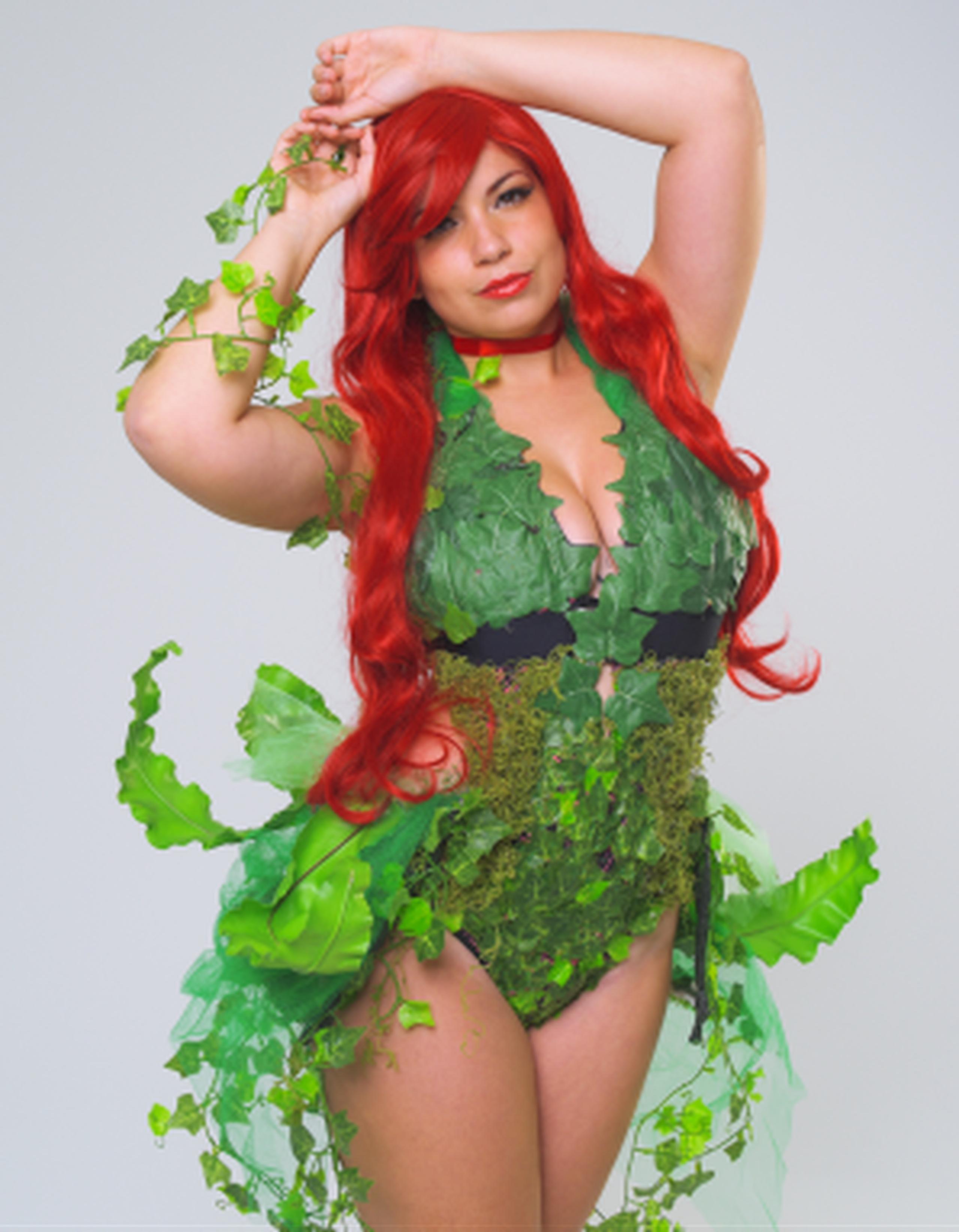 El disfraz del conocido personaje de los cómics de Batman “Poison Ivy” es uno de los más que se pone la cosplayer boricua Ysa Marie Colón en los Comic Con. (neidy.rosado@gfrmedia.com)
