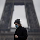 Francia registra por primera vez más de 100,000 contagios diarios 