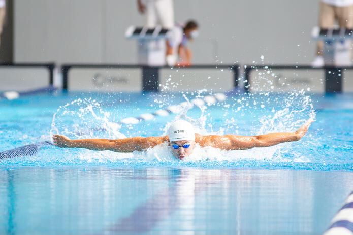 El nadador Jarrod Arroyo se convirtió en el más nuevo integrante de la delegación masculina el jueves al ser invitado por la Federación Internacional de Natación.