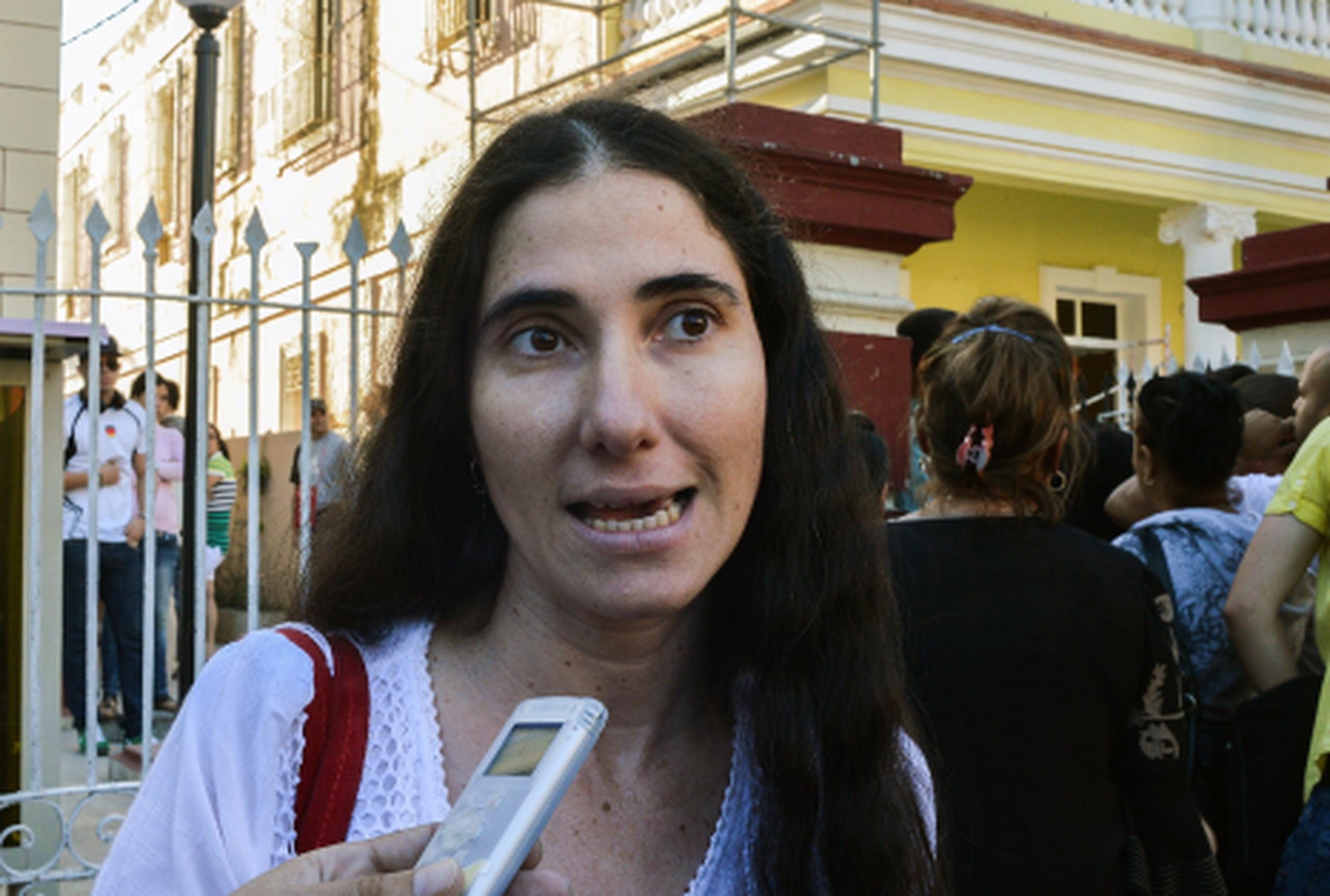 La disidente cubana Yoani Sánchez, de visita en Brasil, será recibida hoy en la Cámara de Diputados donde se proyectará el documental "Conexión Cuba-Honduras.  (Archivo)