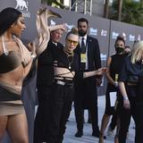 Critican conducta de Cara Delevigne en los premios Billboard