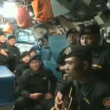Conmueve video de marineros cantando antes de hundirse el submarino