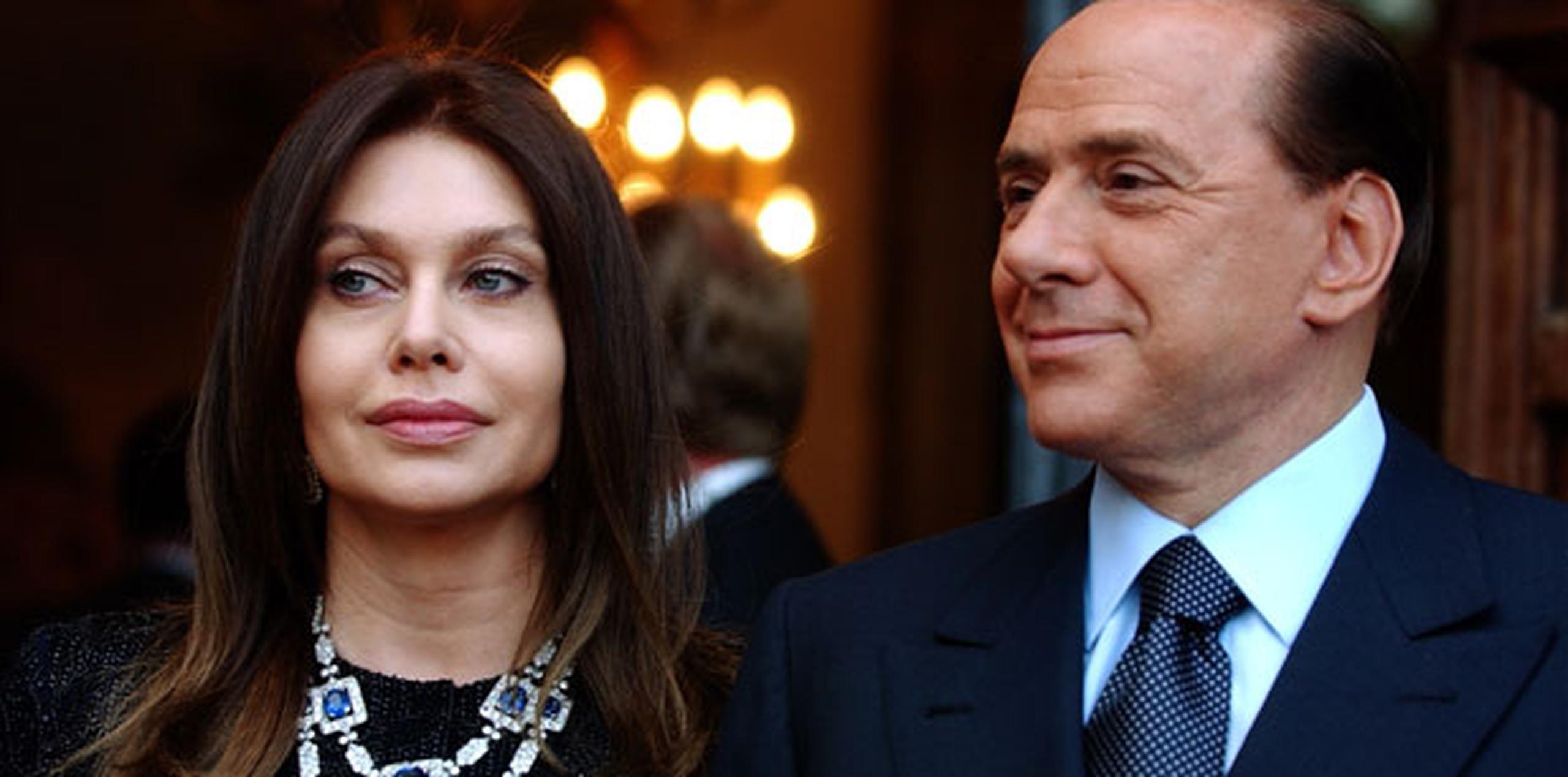 Berlusconi y Lario estuvieron casados desde el 1990 hasta el 2009 y tuvieron tres hijos. (Archivo)