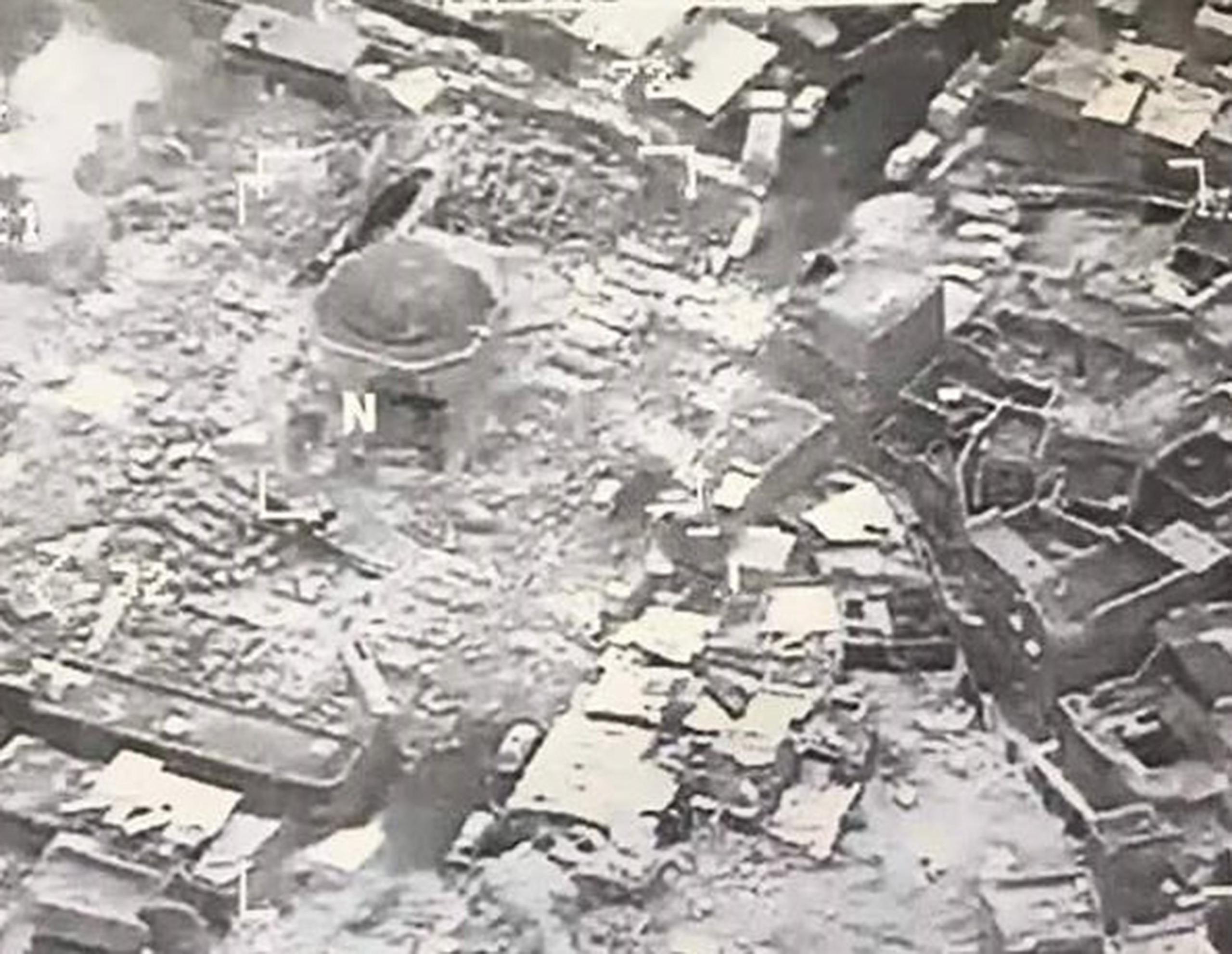 El Pentágono divulgó imágenes que muestran la destrucción de la mezquita de Al Nuri. (U.S. CENTCOM via AP)