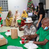 La Fondita de Jesús celebra el Día de Reyes con adultos mayores y personas sin hogar
